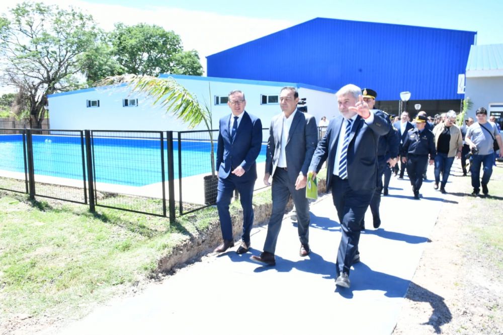 Valdés dejó inaugurado el Complejo Formativo Policial Santa Catalina