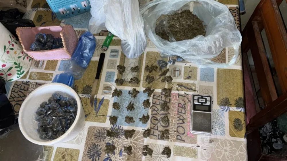 Tres detenidos en allanamientos por narcomenudeo