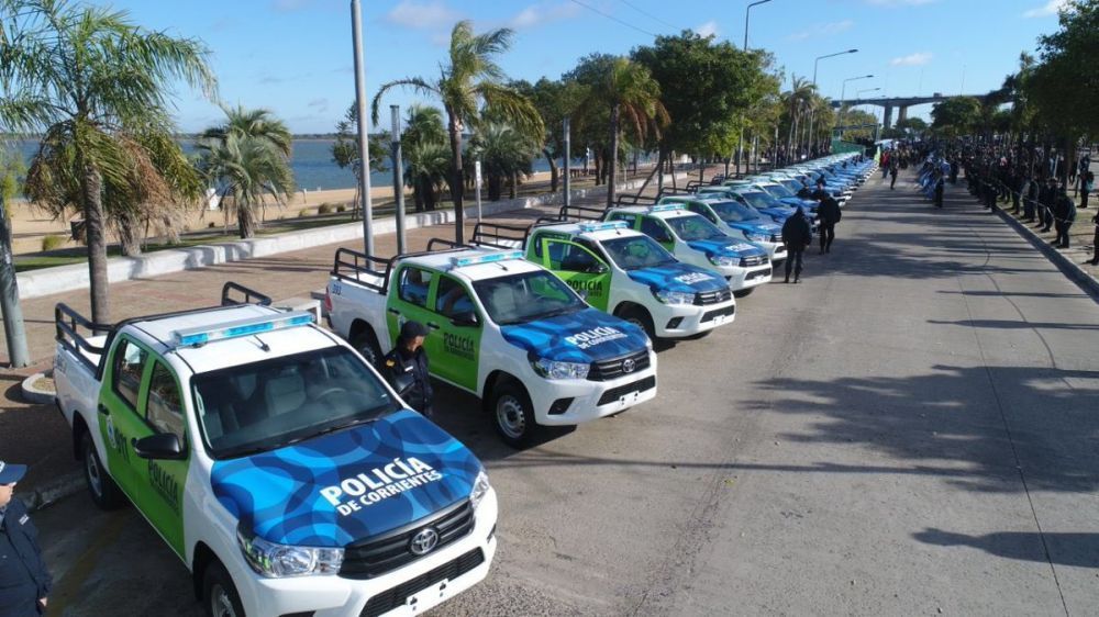 El gobernador Valdés entregará hoy 100 vehículos a la Policía de Corrientes