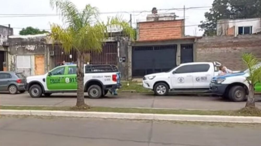 Una mujer se habría prendido fuego en el patio de su casa