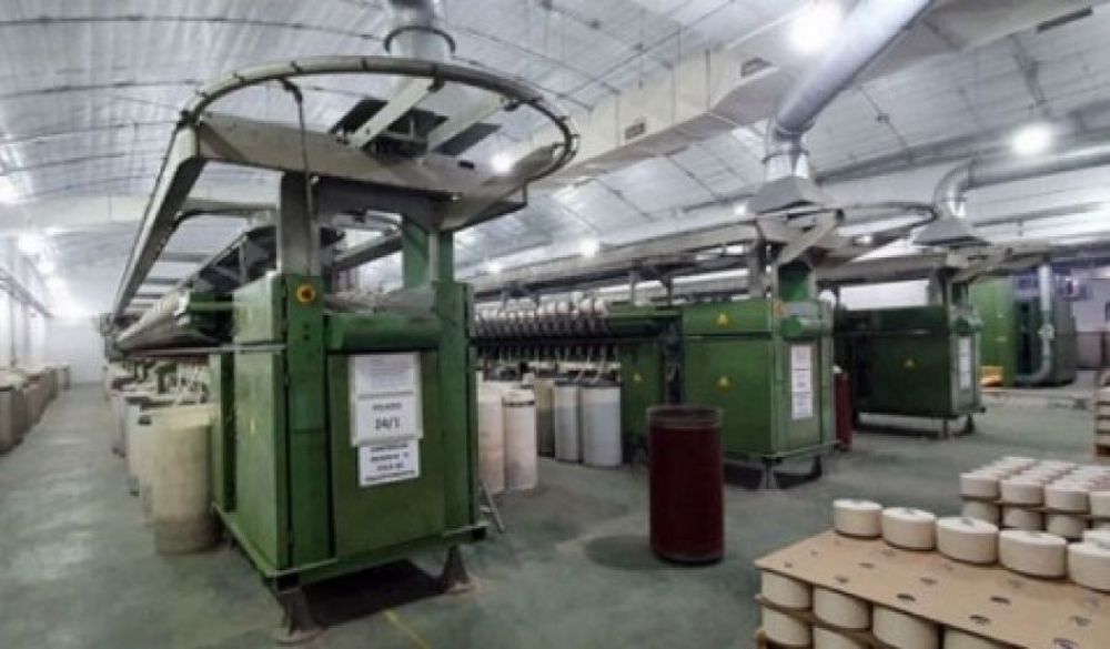 Asisten a trabajadores despedidos de la Textil Alal