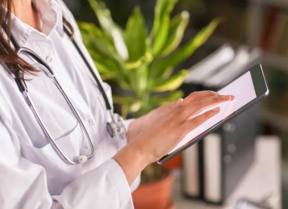 Adiós a la letra ilegible: desde ahora, toda receta médica será digital en Argentina