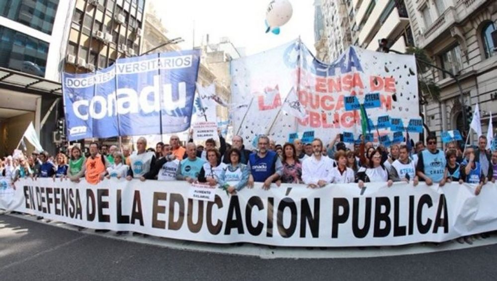 Docentes universitarios anunciaron una nueva marcha federal y paro por 48 horas