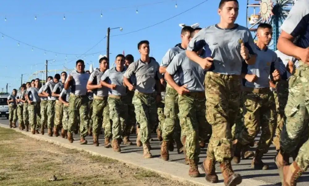 Anunciaron la implementación de un Servicio Militar Voluntario