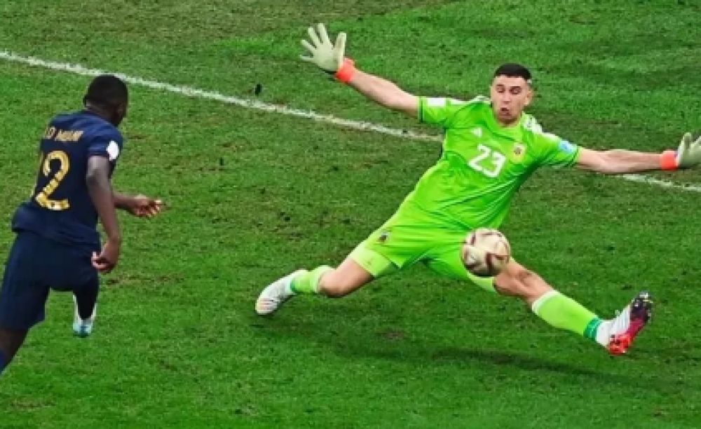 La dura sanción que deja a Dibu Martínez afuera de la próxima fecha de Eliminatorias