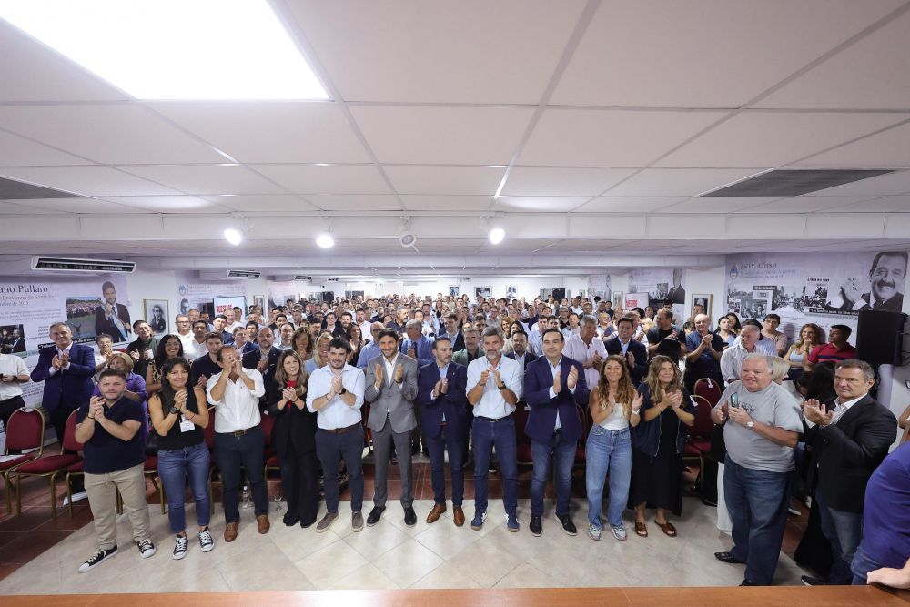 Juan Pablo y Gustavo Valdés en cumbre radical que aspira a una alternativa electoral