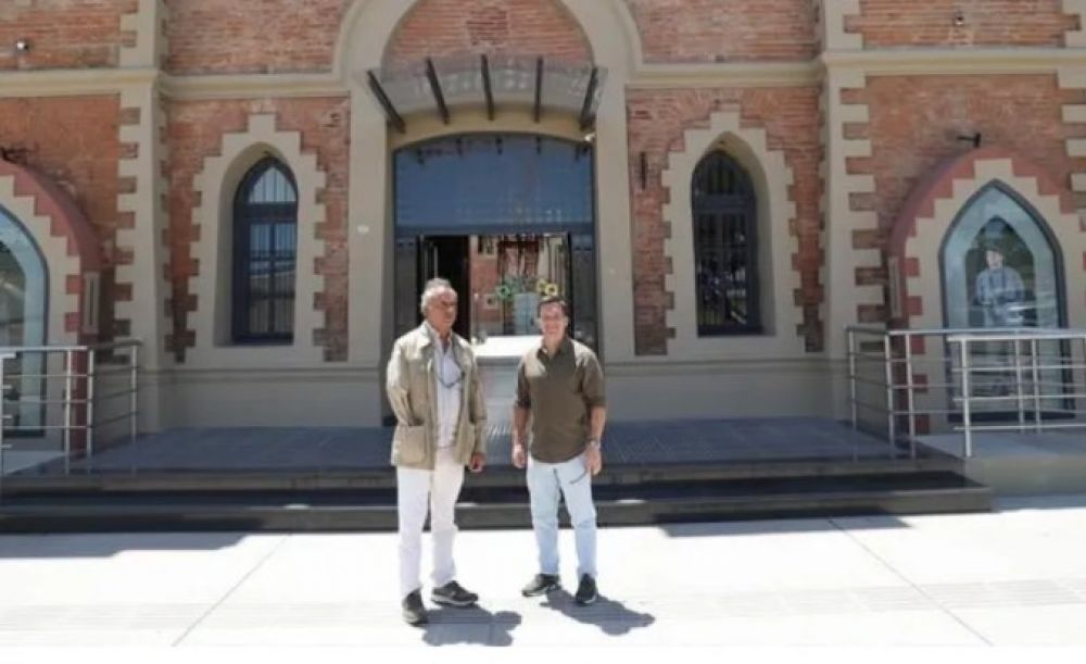 Daniel Scioli destacó la "magia de Corrientes" y su gastronomía local