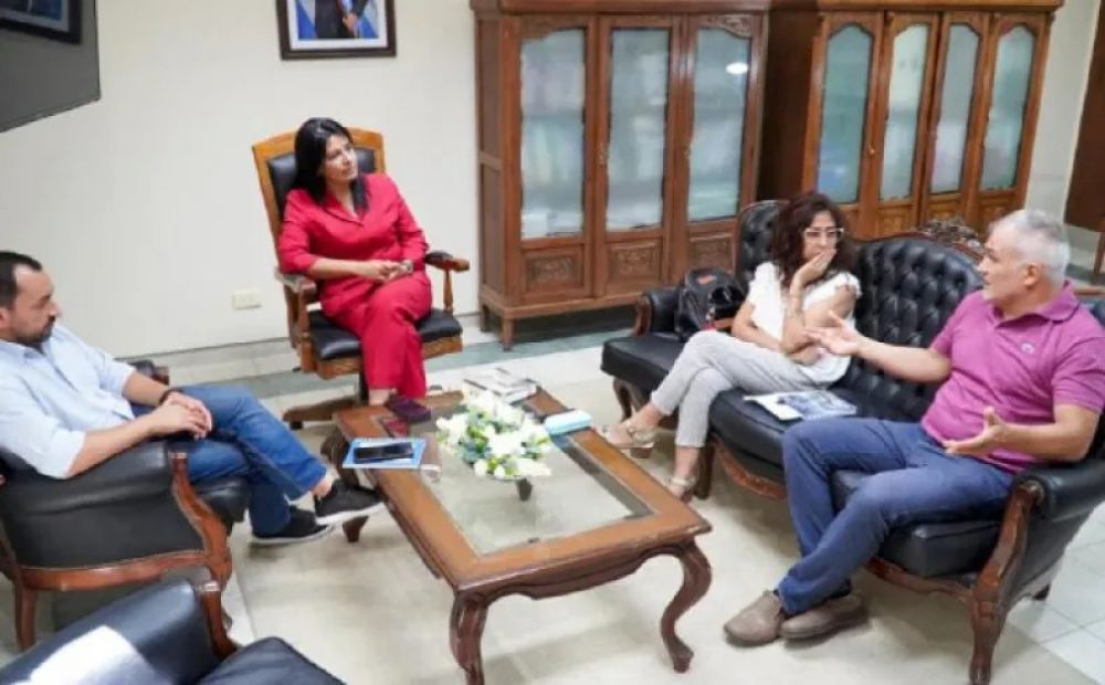 Gremios docentes no descartan medidas de fuerza