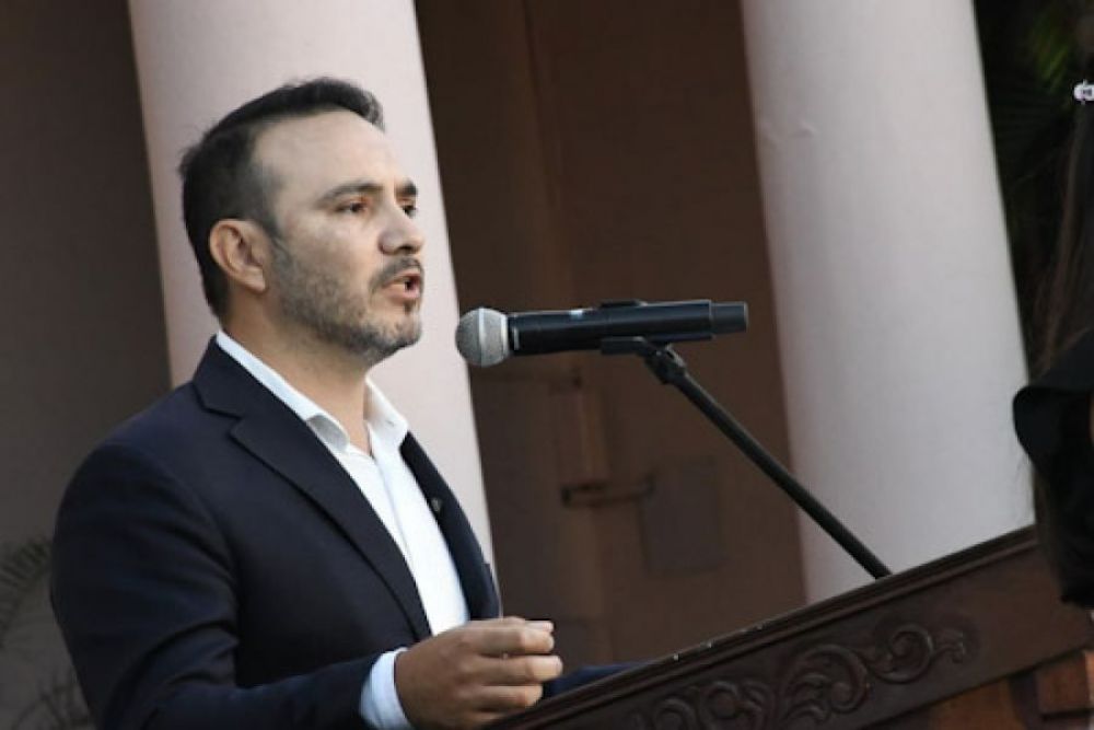 Valdés: "Estamos con un presupuesto acotado, pero vamos resolver la cuestión salarial"