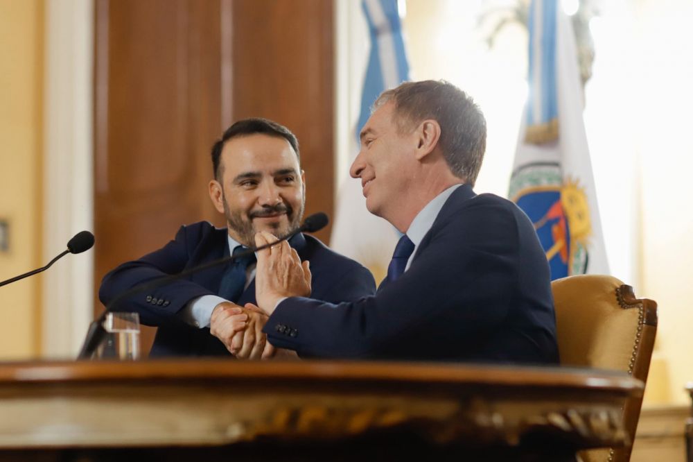 El gobernador recibió a Santilli: "El camino a seguir es el diálogo y trabajo en conjunto"