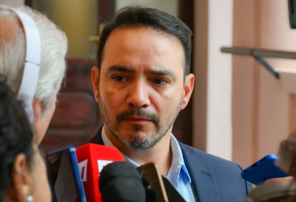 Valdés avanza con la conformación de equipos