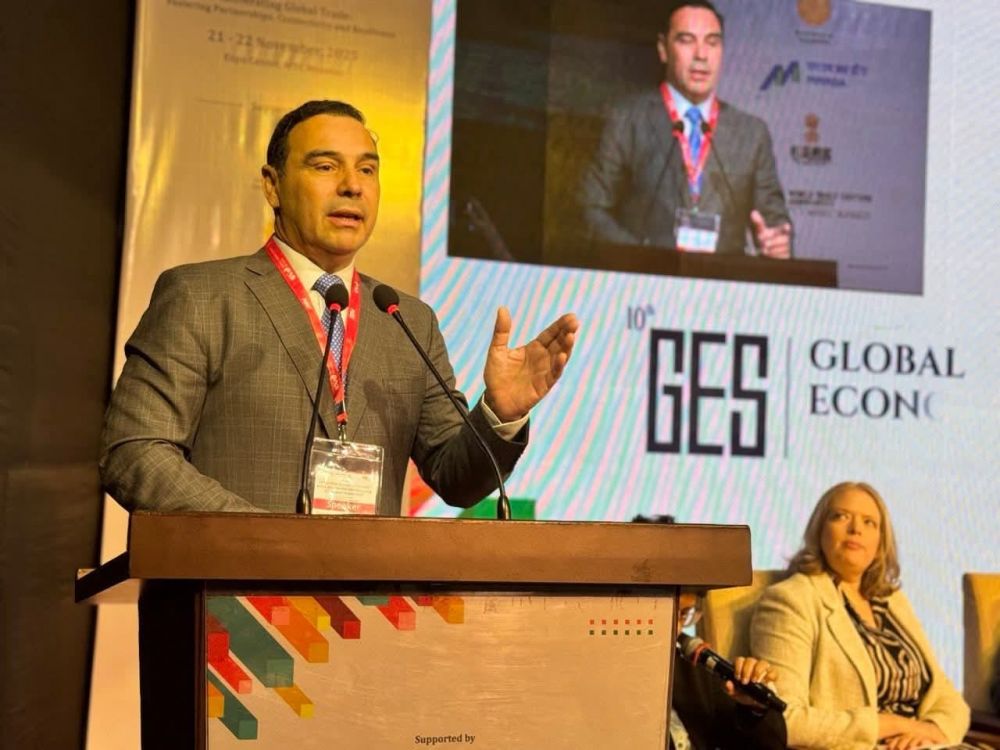 Valdés expuso ante líderes mundiales en Mumbai