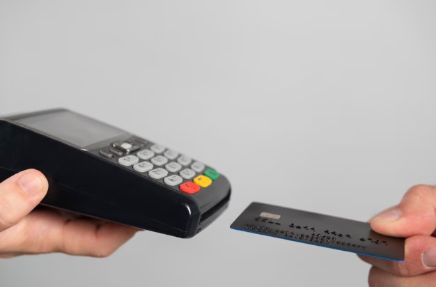 Vuelven las 12 cuotas sin interés: al sector de electrodomésticos se suman las marcas de ropa