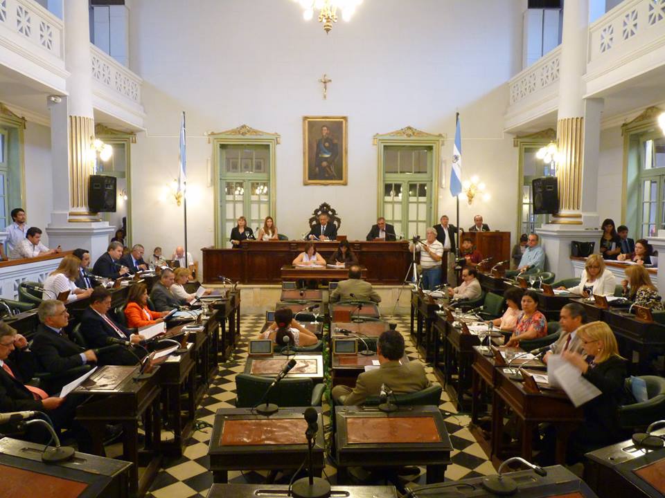 Diputados tratará  la interpelación de los ministros de Educación y Hacienda por descuentos a docentes