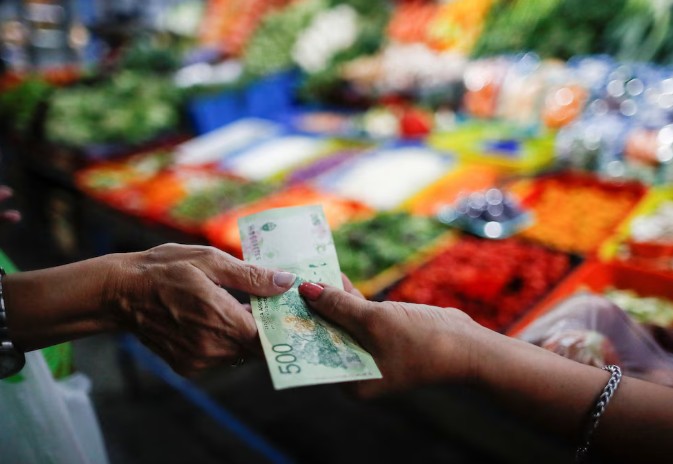 La inflación de marzo fue de 3,4% y acumuló 32,6% en los últimos doce meses