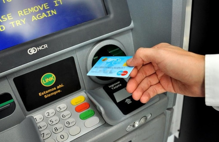 Este lunes continúa el pago a estatales y jubilados correntinos