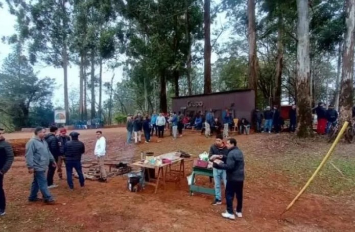 Insisten con el fondo solidario para trabajadores de maderera  tras el veto del intendente