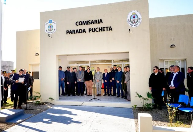 El gobernador inauguró la comisaría de Parada Pucheta