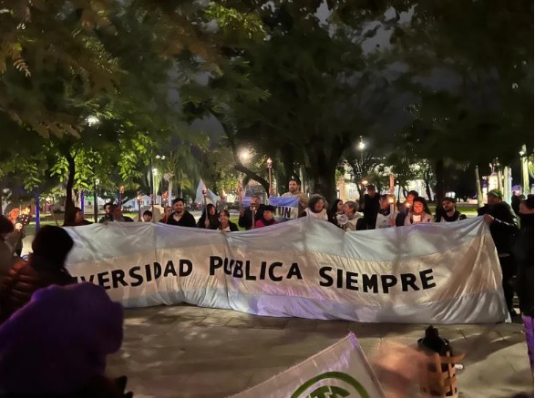 Universitarios paran desde el 26 de mayo y podrían profundizar las medidas en el segundo cuatrimestre