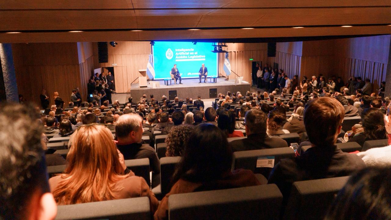 Especialistas coincidieron en las directrices para el uso eficiente de la IA en el ámbito parlamentario
