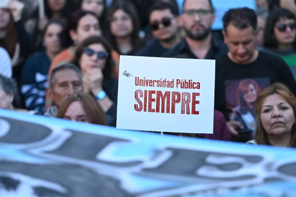 El Gobierno y las universidades prevén firmar un acuerdo salarial, pero seguirá la demanda judicial ante la Corte Suprema