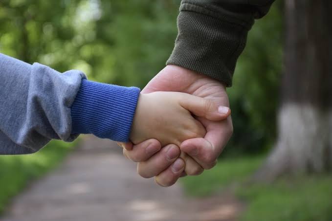 Hablemos de adopción: una invitación abierta a derribar mitos y conocer el camino