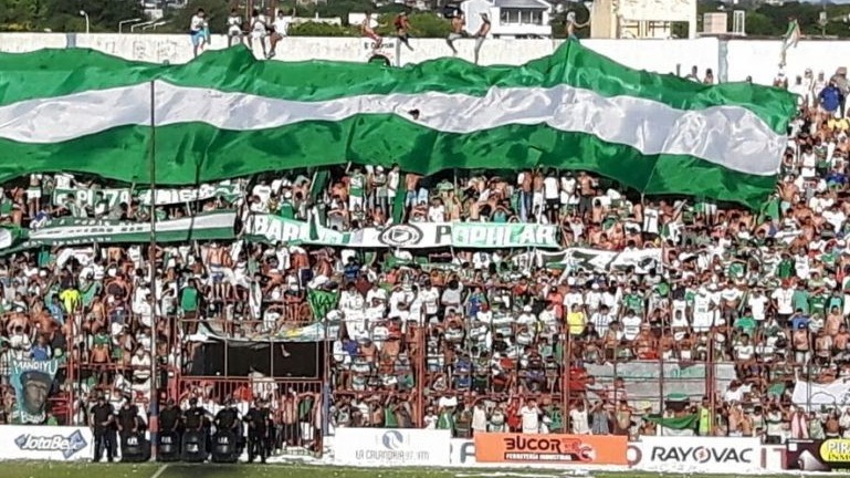  Un club de fútbol  de Corrientes escrachará a sus socios morosos