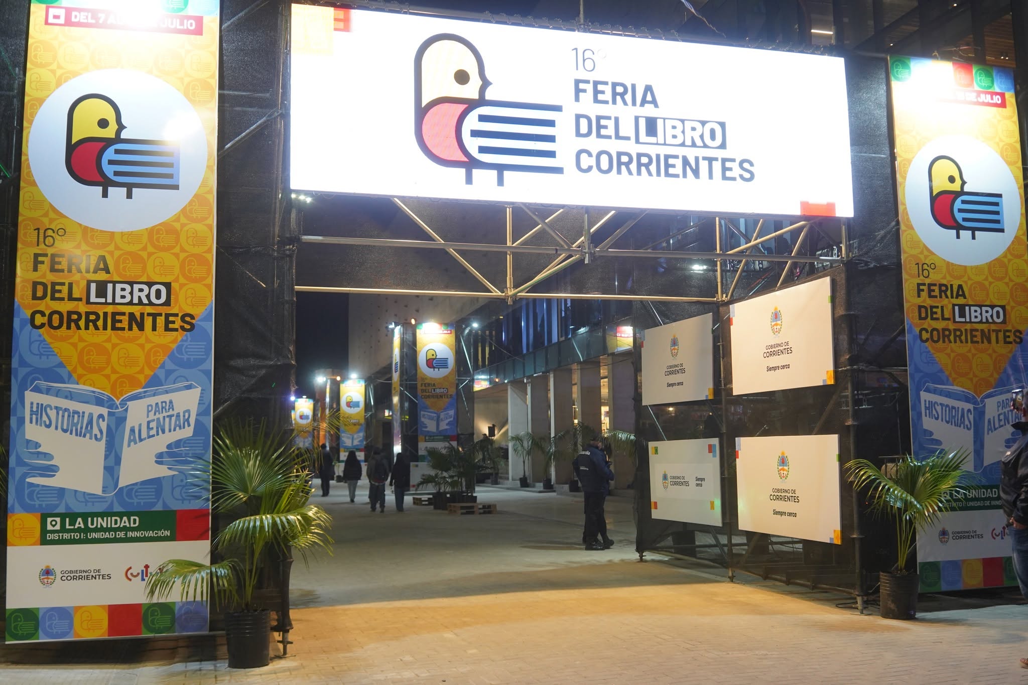 La Feria del Libro transita sus últimos días con destacados escritores  