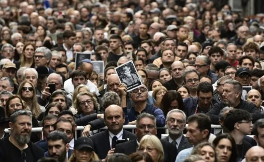 El presidente de la AMIA apuntó contra la Justicia a 32 años del atentado y pidió reforzar la seguridad en la Triple Frontera