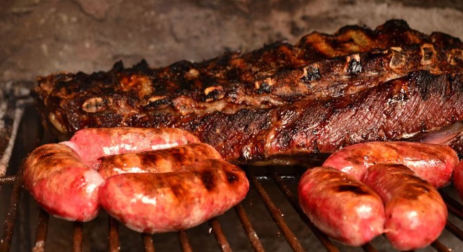 El consumo de carne vacuna cayó más de 11% en el primer semestre y tocó su menor nivel en 30 años