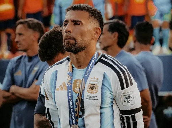 La despedida de Nicolás Otamendi con una emotiva carta: "Con la cabeza en alto"