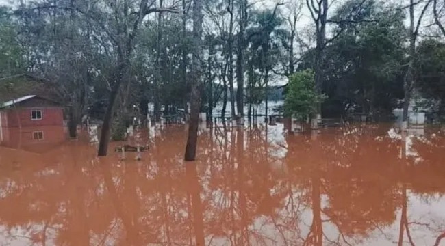 Misiones en emergencia por la crecida del río Uruguay: ordenan cerrar la Garganta del Diablo