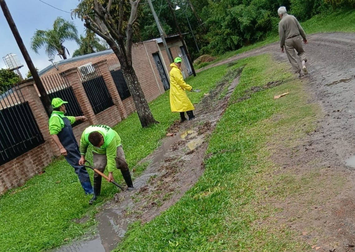 El Municipio reforzó los trabajos de drenaje durante las lluvias y sostiene un plan integral de prevención