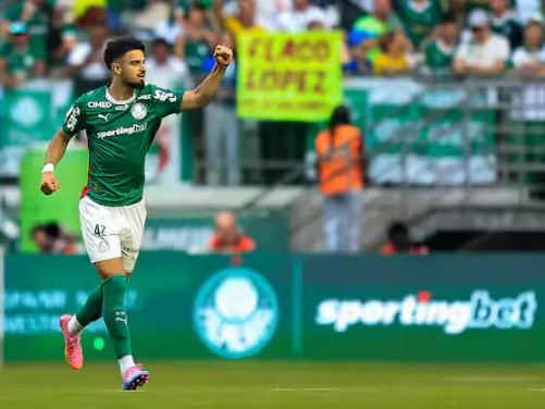 Palmeiras venció a Vasco con un doblete de "Flaco" López