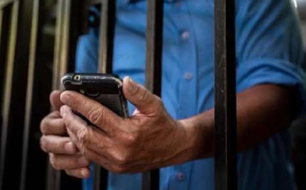 El Gobierno lanzó el programa para ejecutar el bloqueo de celulares en cárceles