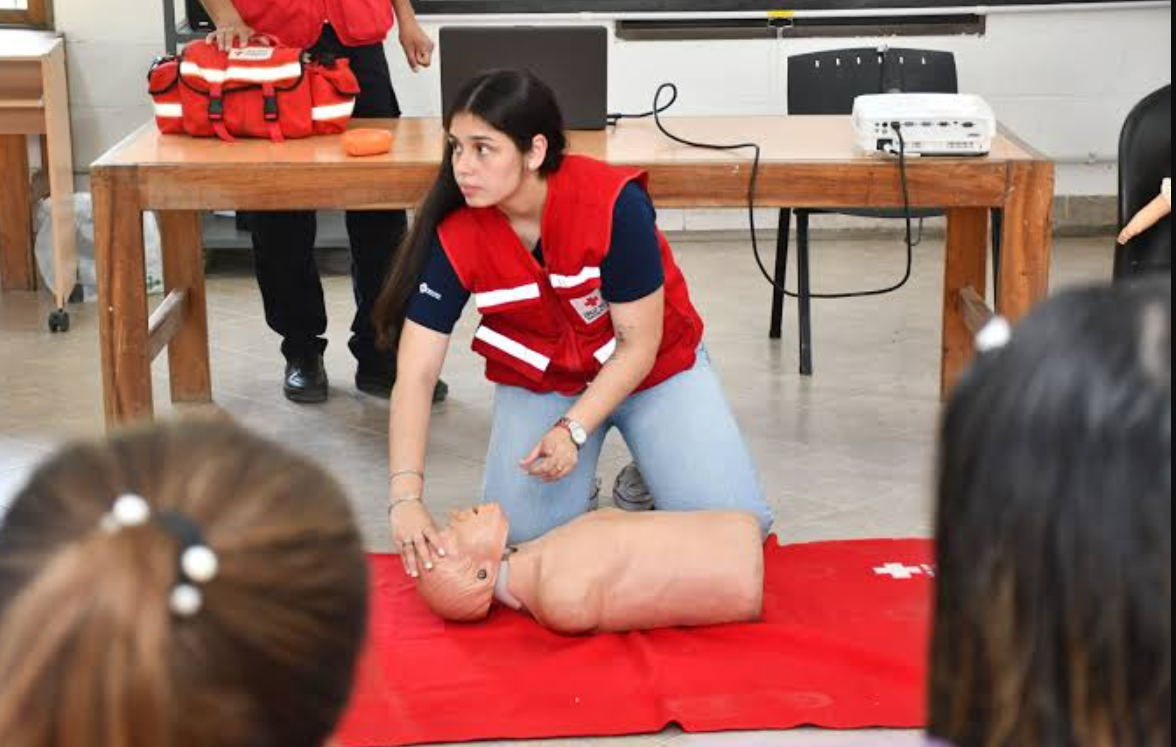 La Cruz Roja abre la inscripción para los cursos de lengua de señas y RCP