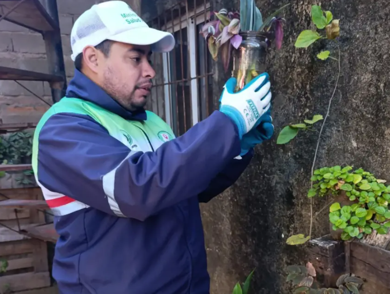 Salud Pública realiza control vectorial y capacitaciones sobre dengue