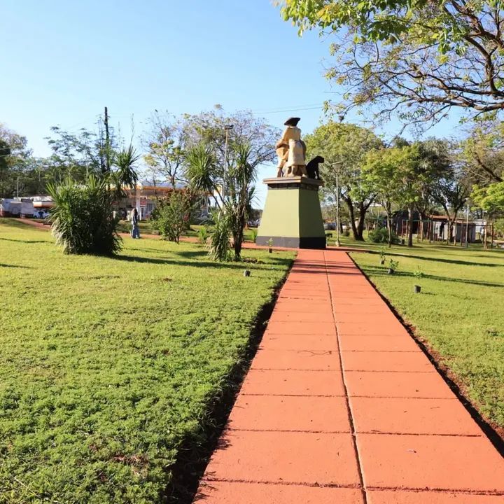 Recuperan y embellecen el Paseo de los Artesanos de Virasoro
