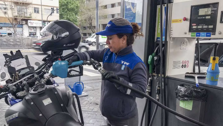 YPF confirmó que aumentará la nafta y el gasoil un 1% desde este sábado
