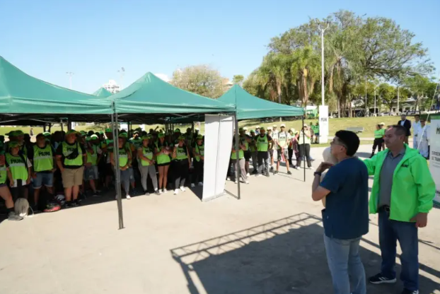 Trabajadores del Estacionamiento Medido se capacitaron en RCP y uso de desfibriladores