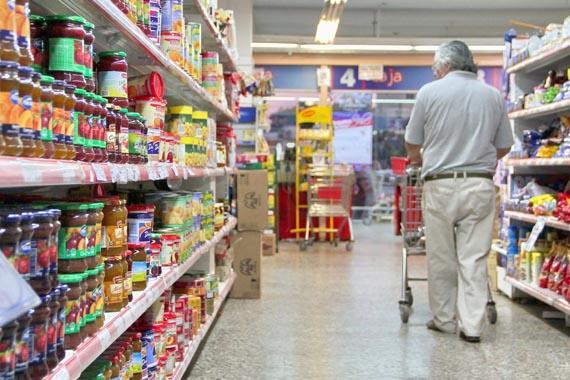 La carne y las bebidas impulsan la suba de los alimentos  y suman presión sobre la inflación