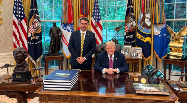 Trump afirmó que aprobaría el ingreso de Flávio Bolsonaro y sus familiares a Estados Unidos